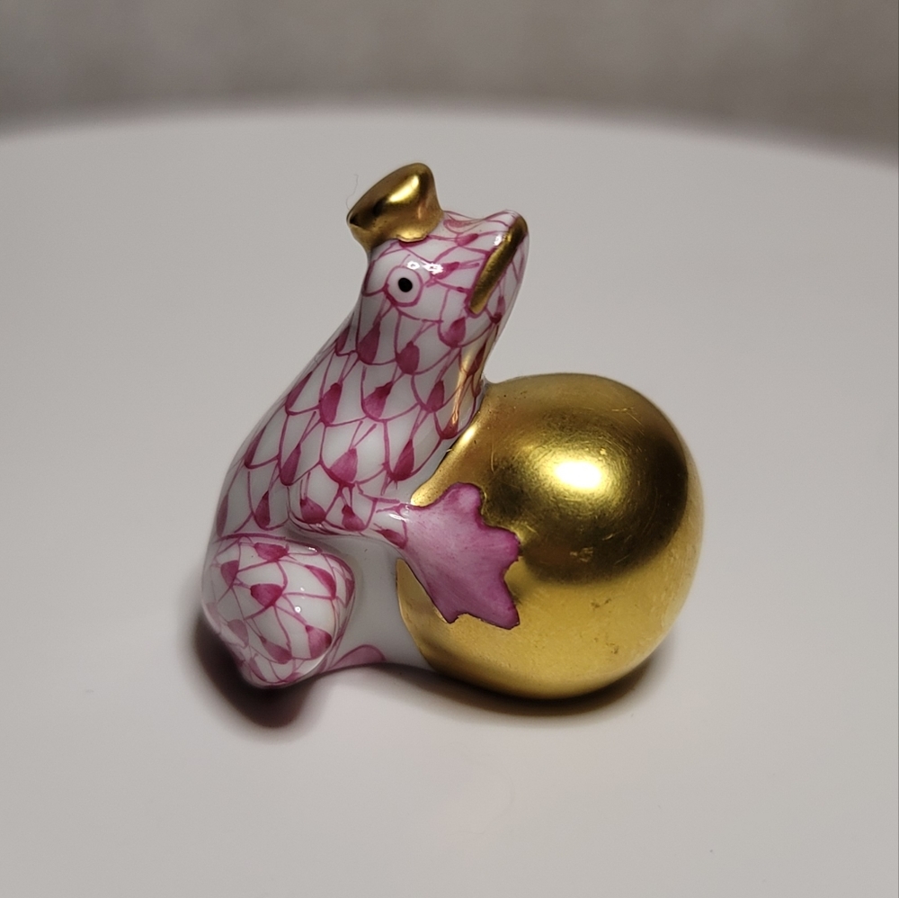 Herend Hungary Frog Prince w/ Gold Ball Porcelain Figurine Pink Fishnet